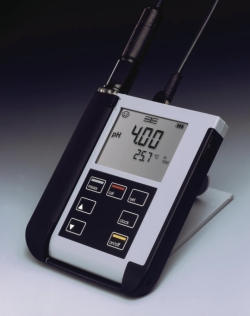 Picture of pH meter Portavo 902 pH