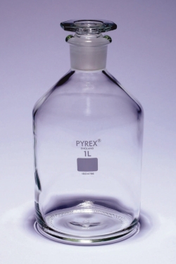 Picture of Reagent bottles, narrow-mouth, glass stopper, Pyrex<sup>&reg;</sup>