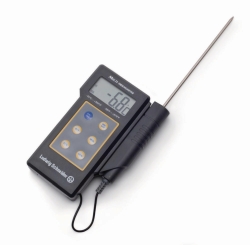 Picture of Digital hand held thermometer Type 12200