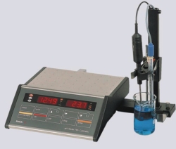 Picture of Laboratory pH meter Knick 765