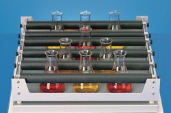 Picture of Universal Mounts for shakers VS 8 series / VS 15 series / VS 30 O / shaking incubator VS 60 OI