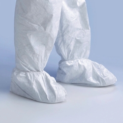 Picture of Disposable Overshoes Tyvek<sup>&reg;</sup> 500, Posa