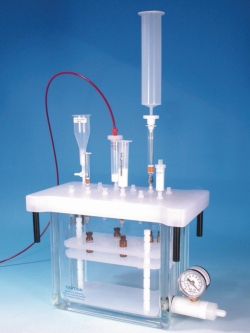 Picture of CHROMABOND<sup>&reg;</sup> vacuum manifolds and accessories