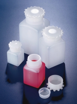 Изображение Wide-mouth square bottles with cap, HDPE