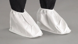 Picture of Disposable Overshoes Microgard<sup>&reg;</sup> SURE STEP&trade;